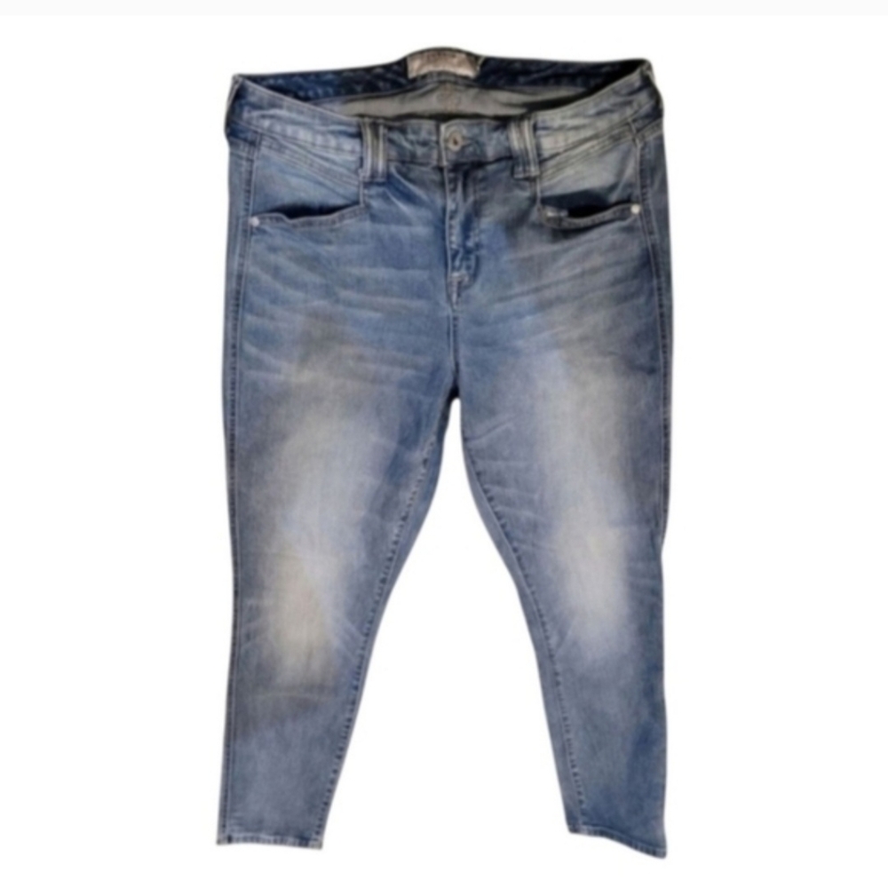 Torrid Medium Wash Distressed Leg Jeans 14 Tall Waist 34" Inseam 30" Ankle